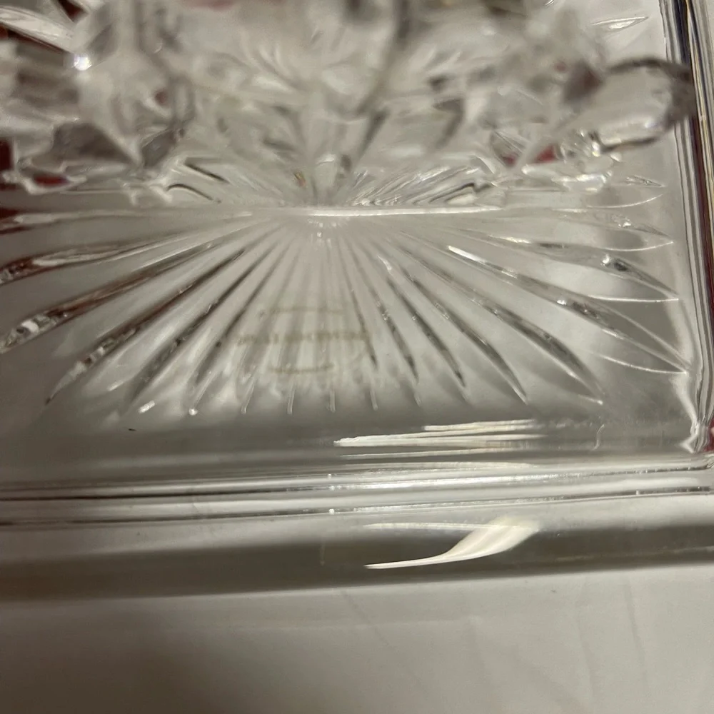 Vintage Elegant Snowflake Crystal Glass Trinket Box
